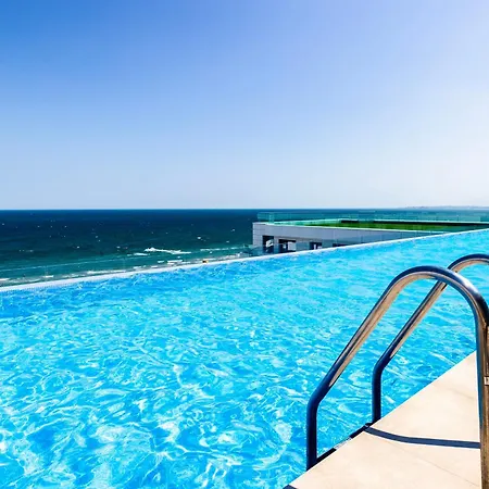Caro In Infinity Pool & Appartamento *