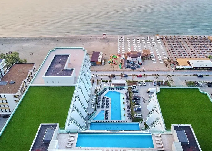 Caro - Infinity Pool & Năvodari