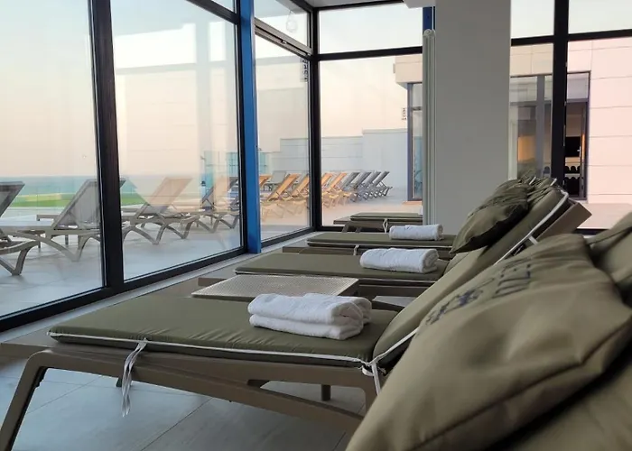 Caro - Infinity Pool & Apartment Năvodari