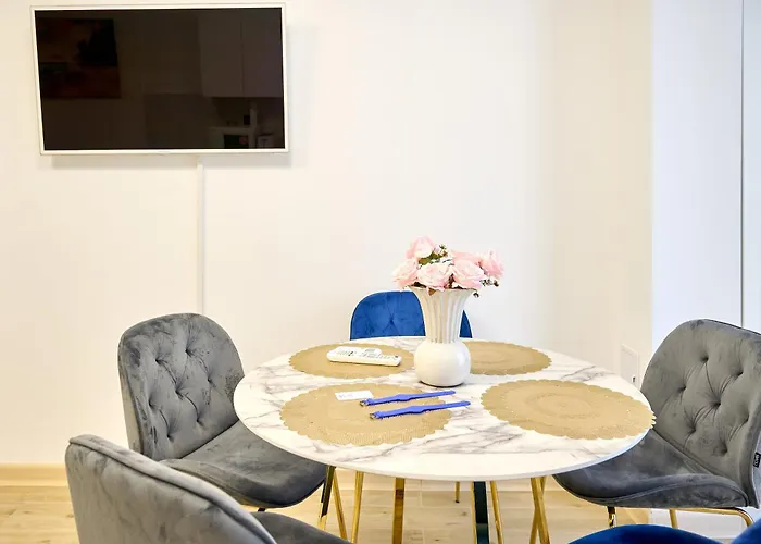 Apartment Caro - Infinity Pool & Năvodari