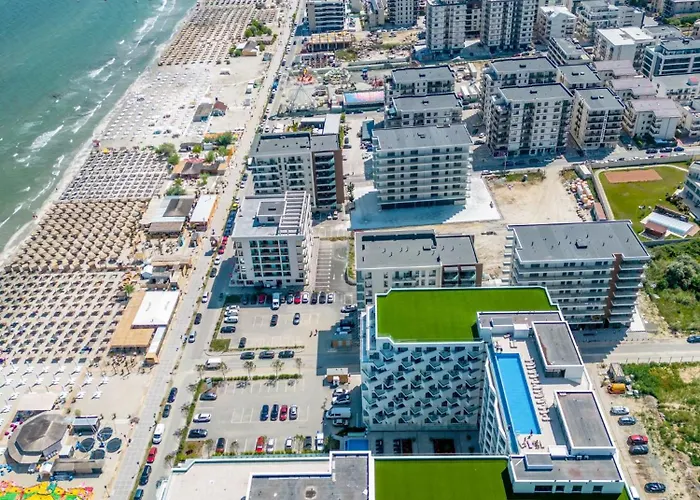 Caro - Infinity Pool & Năvodari